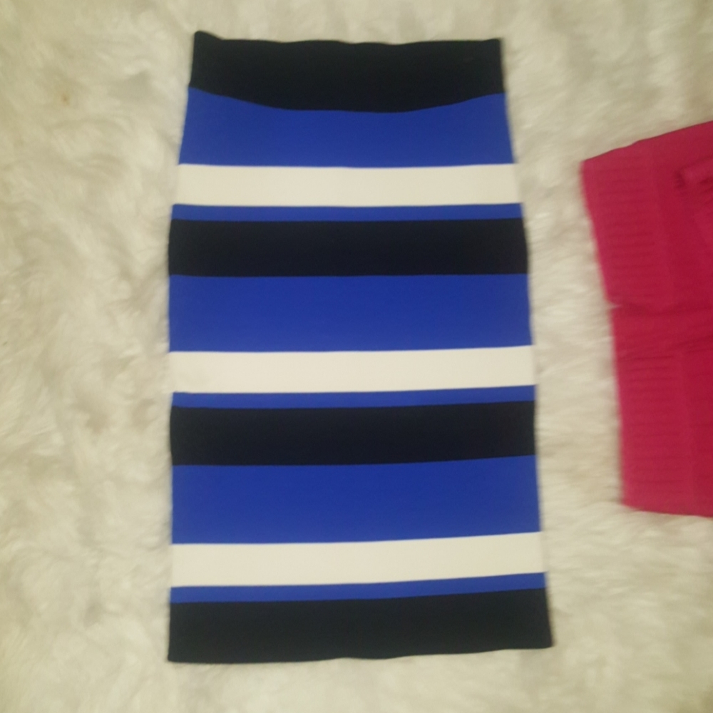SOLD ON ANOTHER SELLING 2 BCBGMAXAZRIA SIZE SMALL - Picture 13 of 16